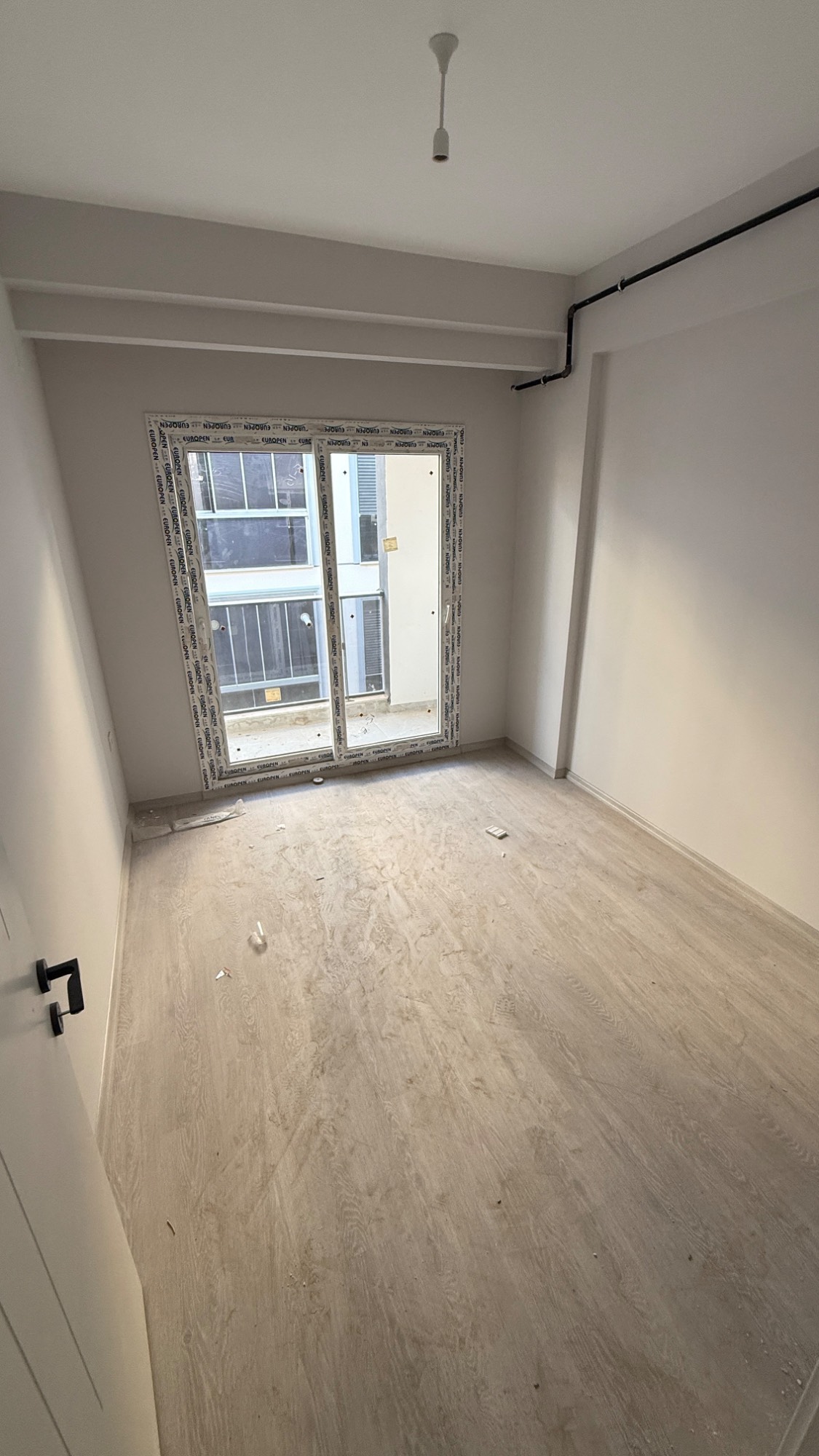 ERGENEKON MERKEZDE SINIRSIZ KREDİ İMKANLI SIFIR SATILIK 2+1 DAİRE