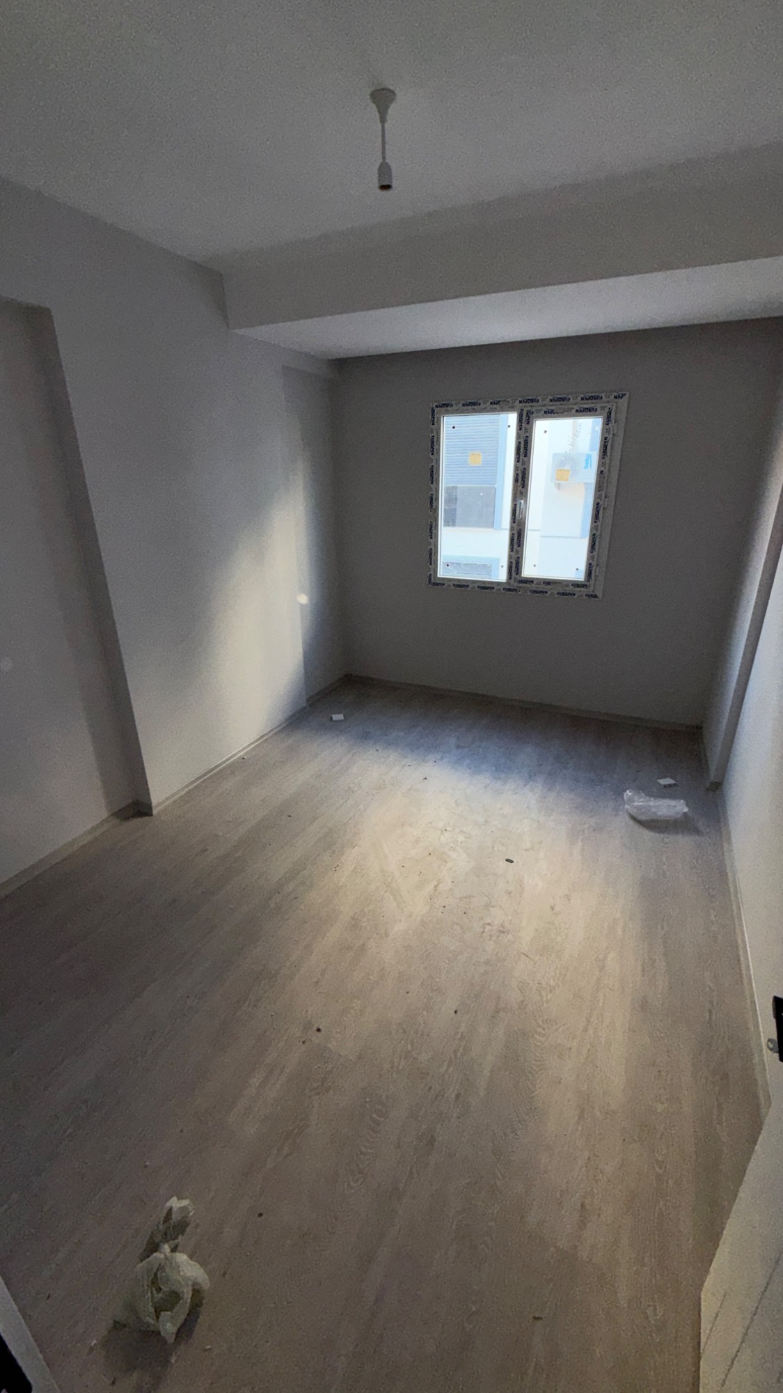 ERGENEKON MERKEZDE SINIRSIZ KREDİ İMKANLI SIFIR SATILIK 2+1 DAİRE