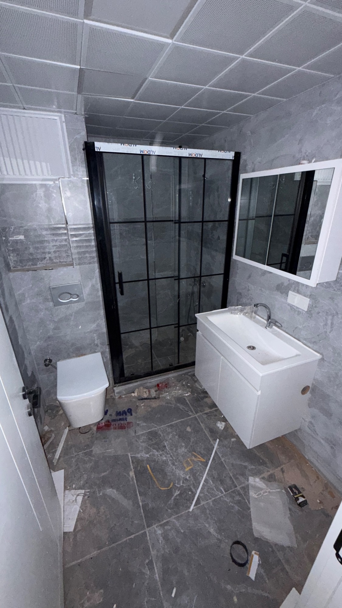 ERGENEKON MERKEZDE SINIRSIZ KREDİ İMKANLI SIFIR SATILIK 2+1 DAİRE