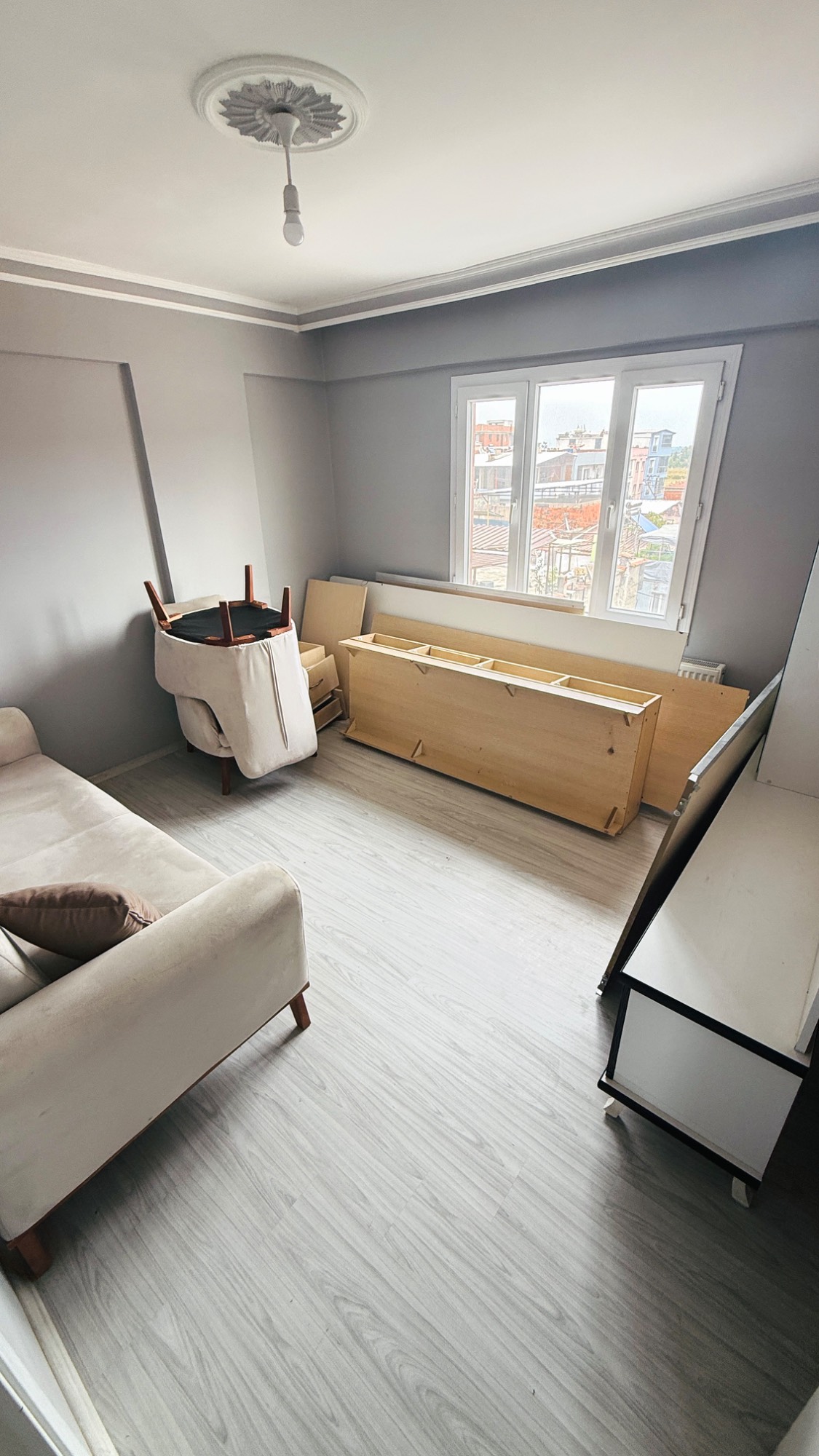 TURGUTLAR MAH SEZGİNLER YAKINI 2+1 KİRALIK DAİRE