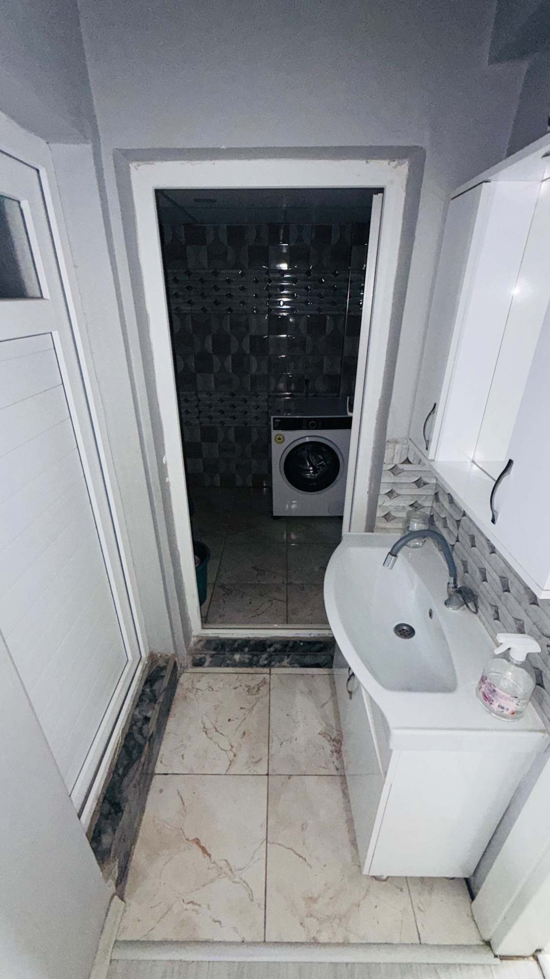 TURGUTLAR MAH SEZGİNLER YAKINI 2+1 KİRALIK DAİRE