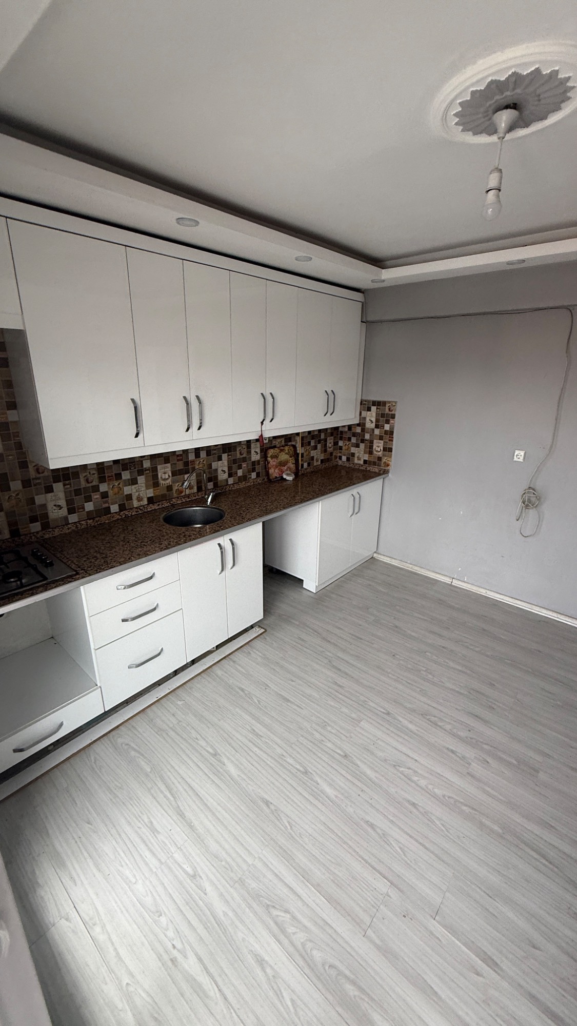 TURGUTLAR MAH SEZGİNLER YAKINI 2+1 ASANSÖRLÜ SATILIK DAİRE