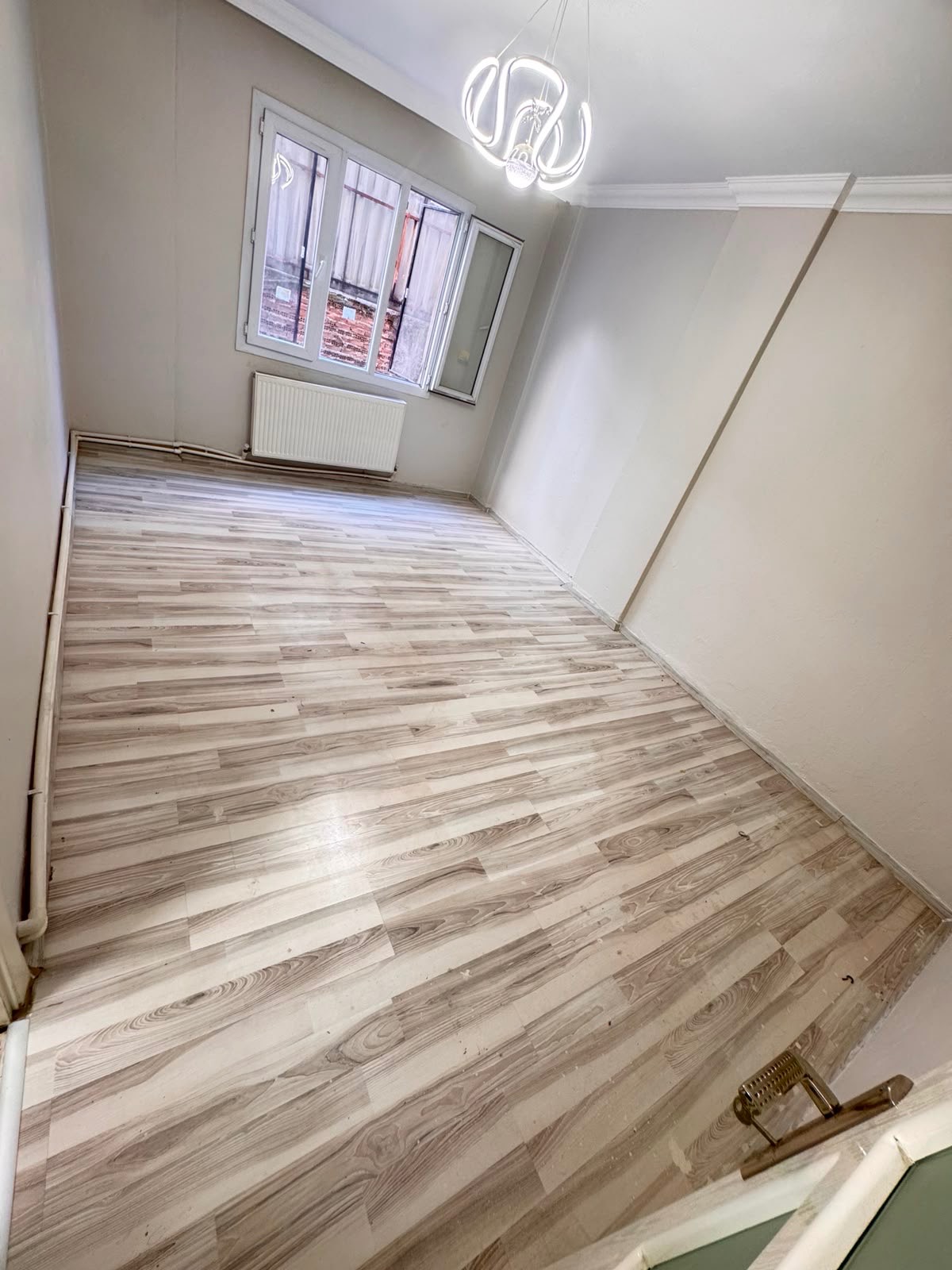 ACİL SATILIK TURAN MAH ARA KAT 2+1 D.GAZLI SATILIK DAİRE