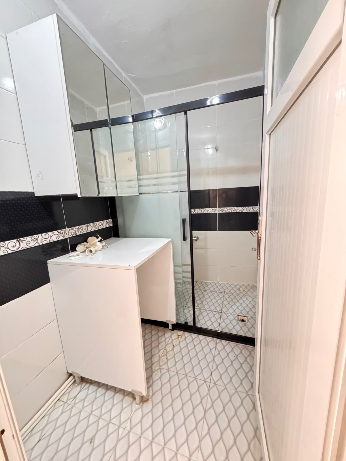 ACİL SATILIK TURAN MAH ARA KAT 2+1 D.GAZLI SATILIK DAİRE