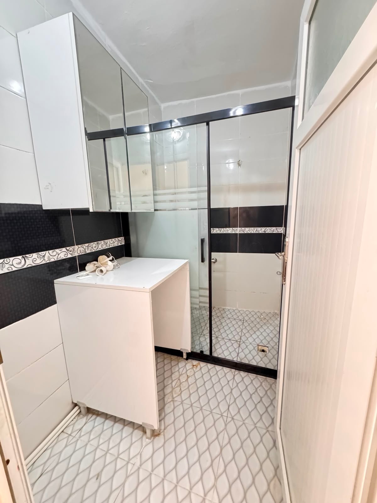 ACİL SATILIK TURAN MAH ARA KAT 2+1 D.GAZLI SATILIK DAİRE