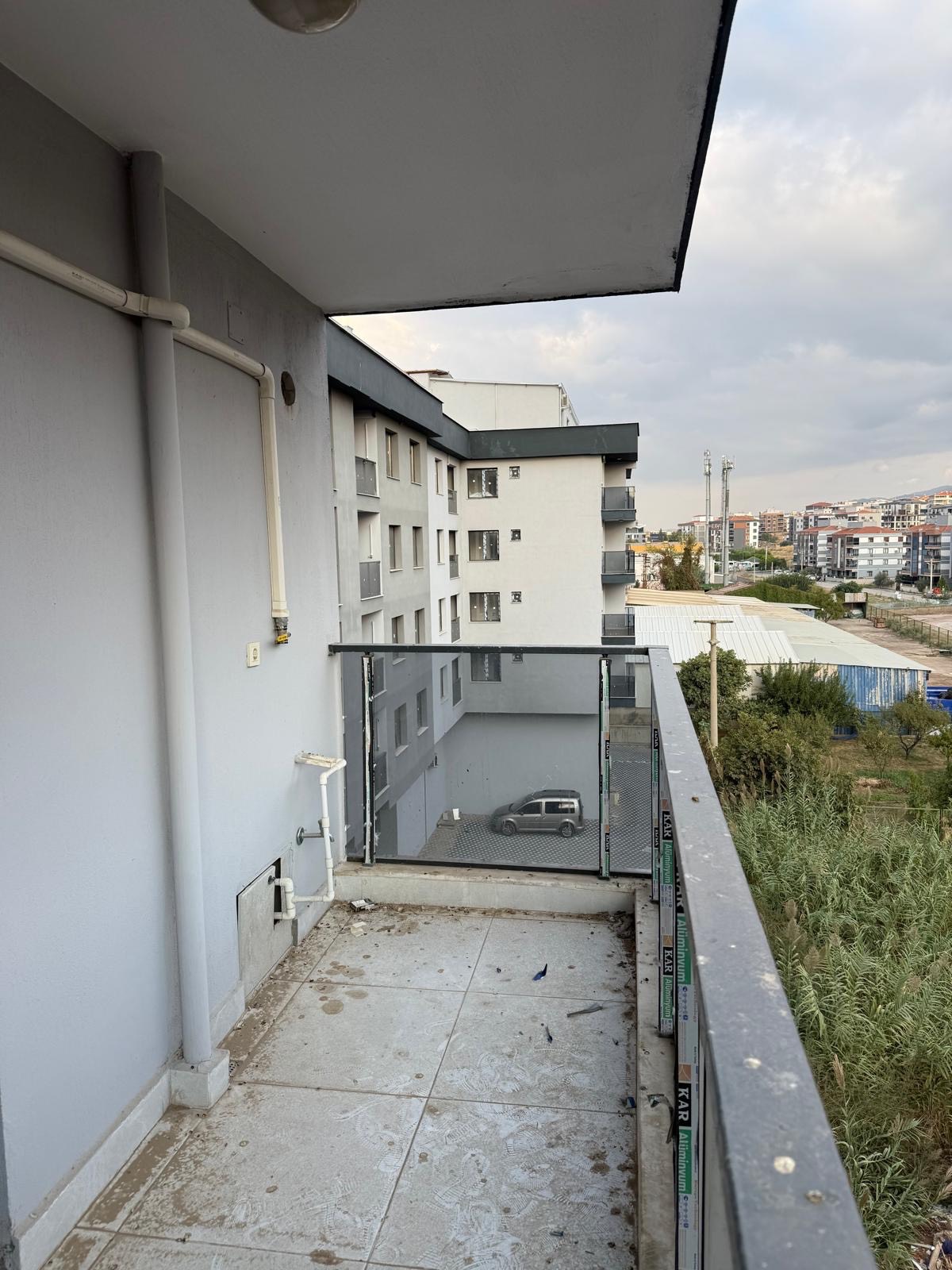 FIRSAT! ERGENEKON'DA ARAS SİTESİNDE 105 M2 2+1 DAİRE