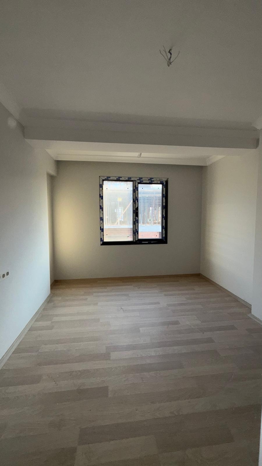 FIRSAT! ERGENEKON'DA ARAS SİTESİNDE 105 M2 2+1 DAİRE