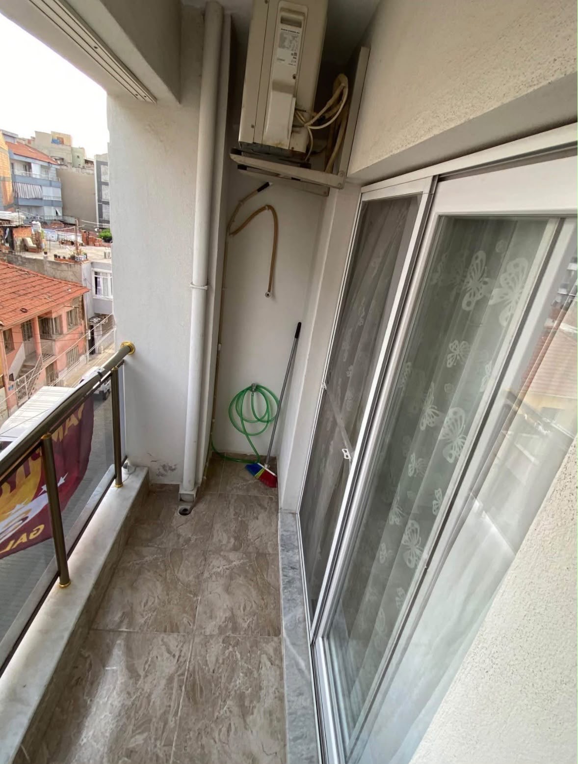 YİĞİTLER MAH ARA KAT 138M2 ASANSÖRLÜ OTOPARKLI FIRSAT SATILIK DAİRE
