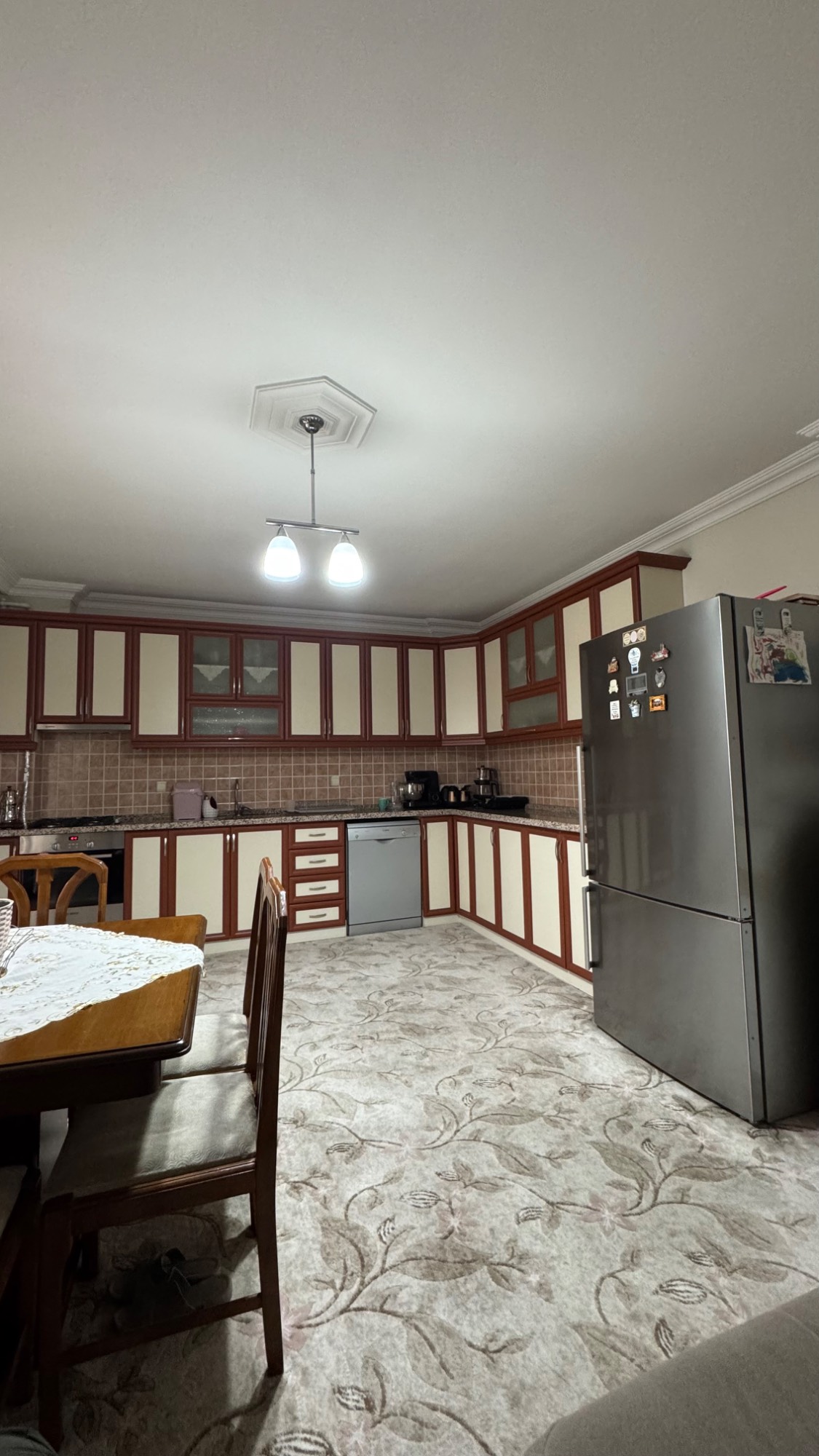 ÖĞRETMENLER EVİ CİVARI GENİŞ 3 + 1 SATILIK DAİRE