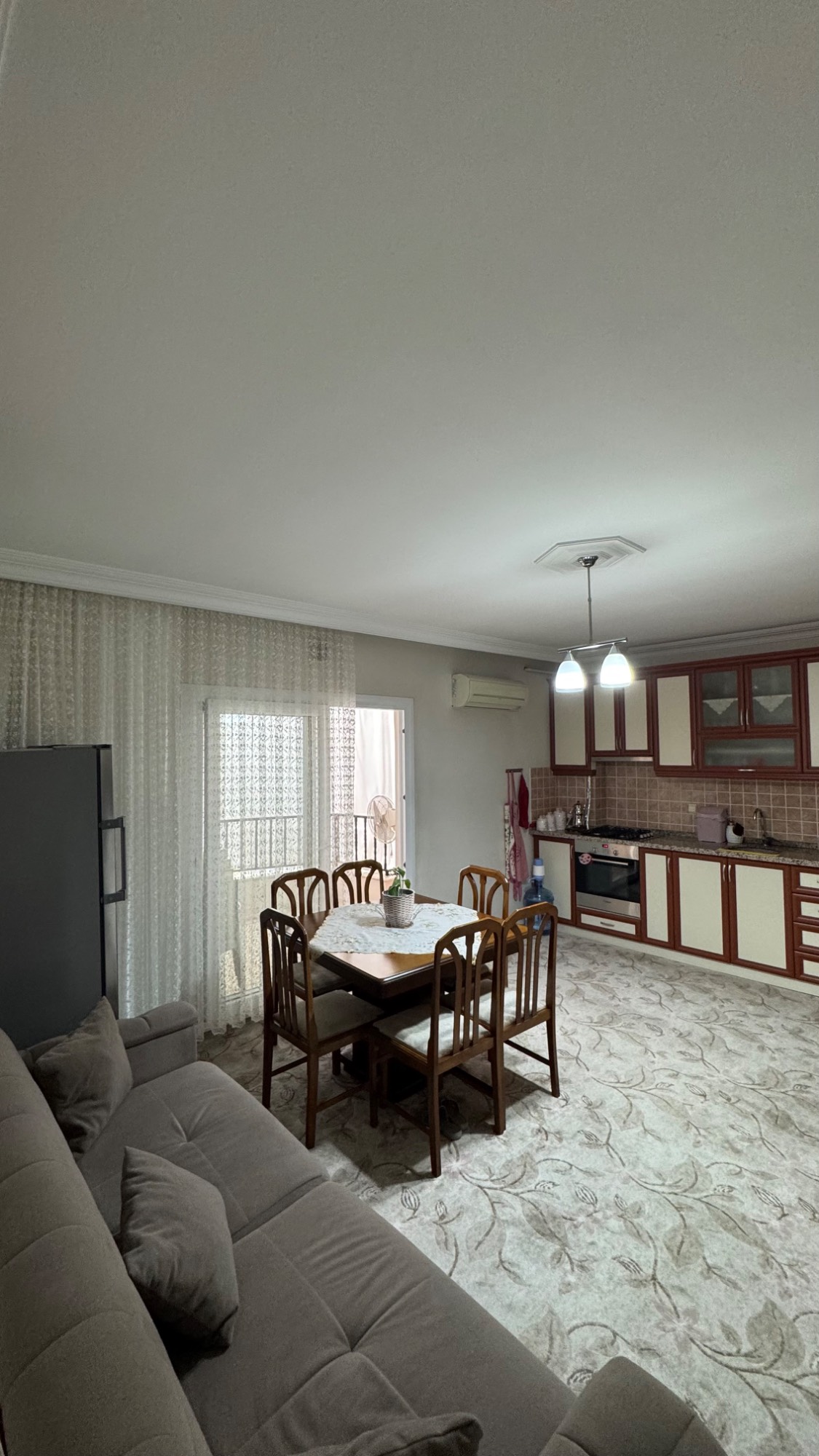 ÖĞRETMENLER EVİ CİVARI GENİŞ 3 + 1 SATILIK DAİRE