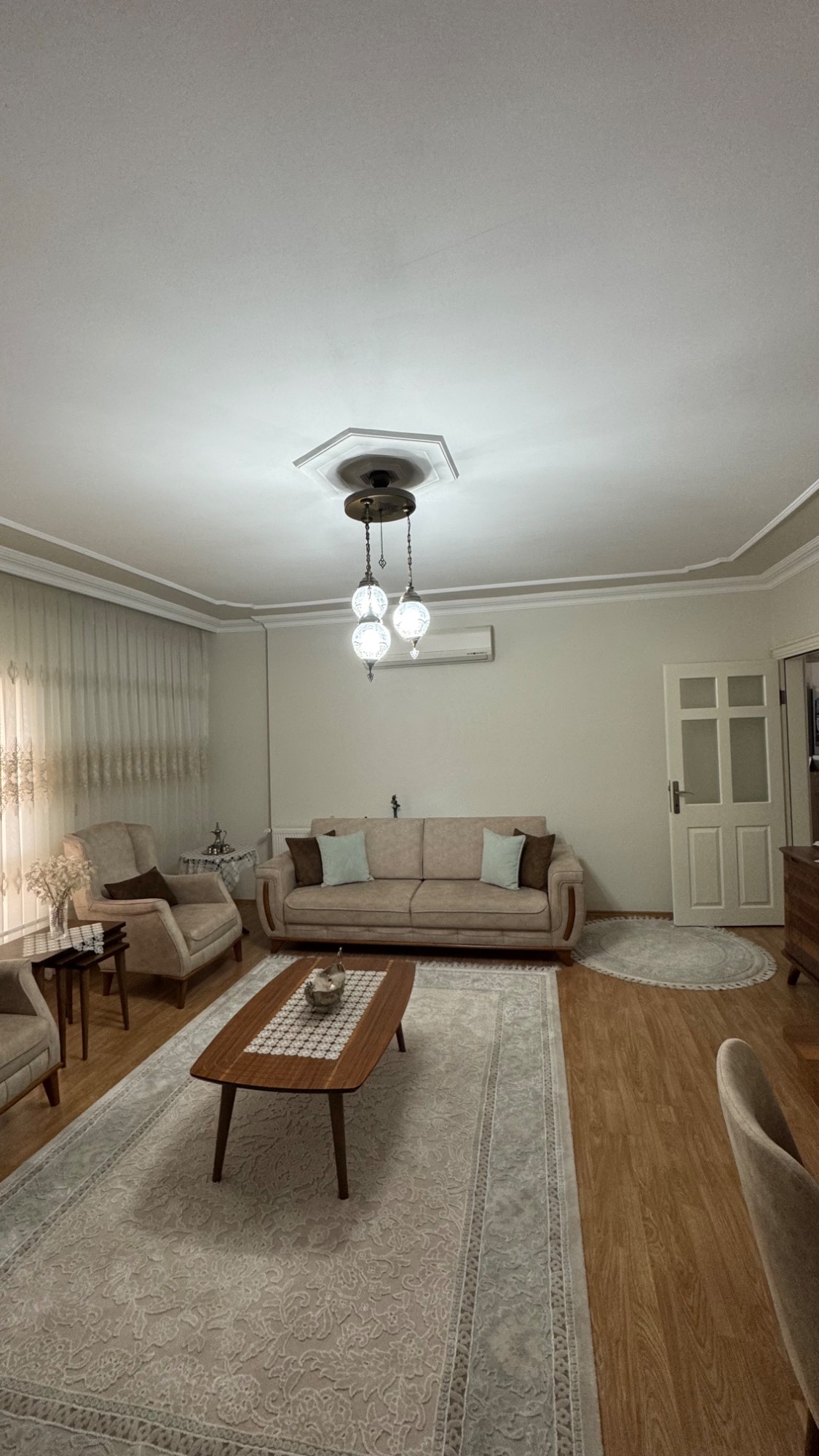 ÖĞRETMENLER EVİ CİVARI GENİŞ 3 + 1 SATILIK DAİRE