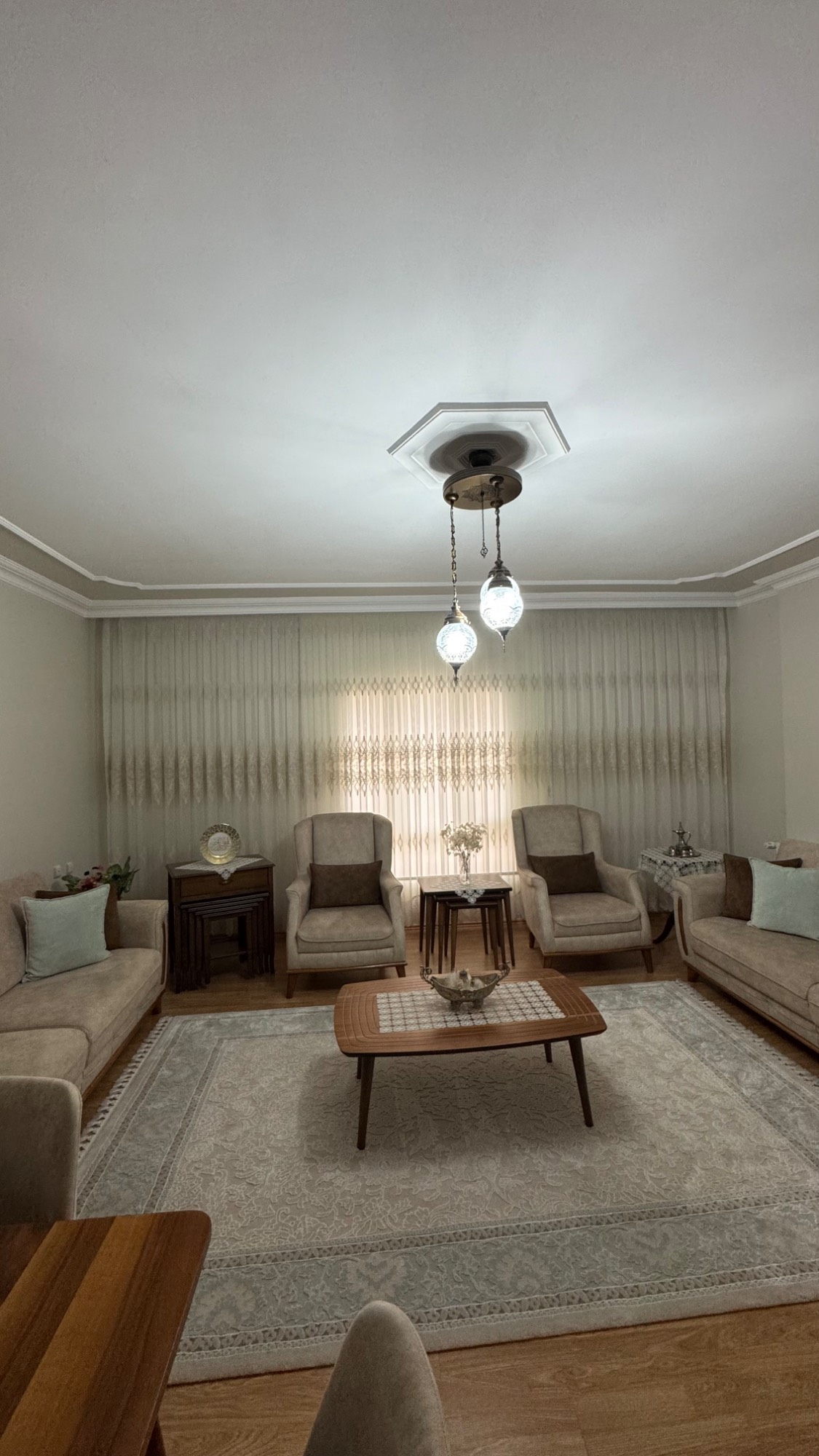 ÖĞRETMENLER EVİ CİVARI GENİŞ 3 + 1 SATILIK DAİRE