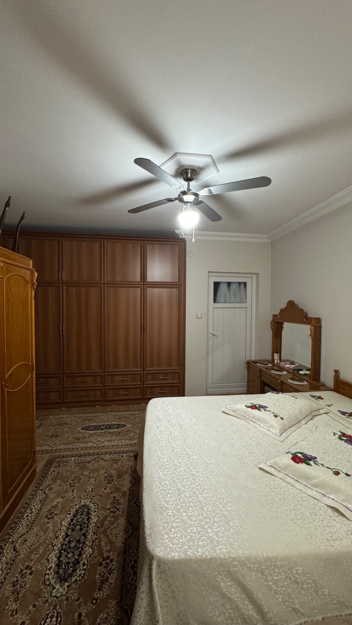 ÖĞRETMENLER EVİ CİVARI GENİŞ 3 + 1 SATILIK DAİRE