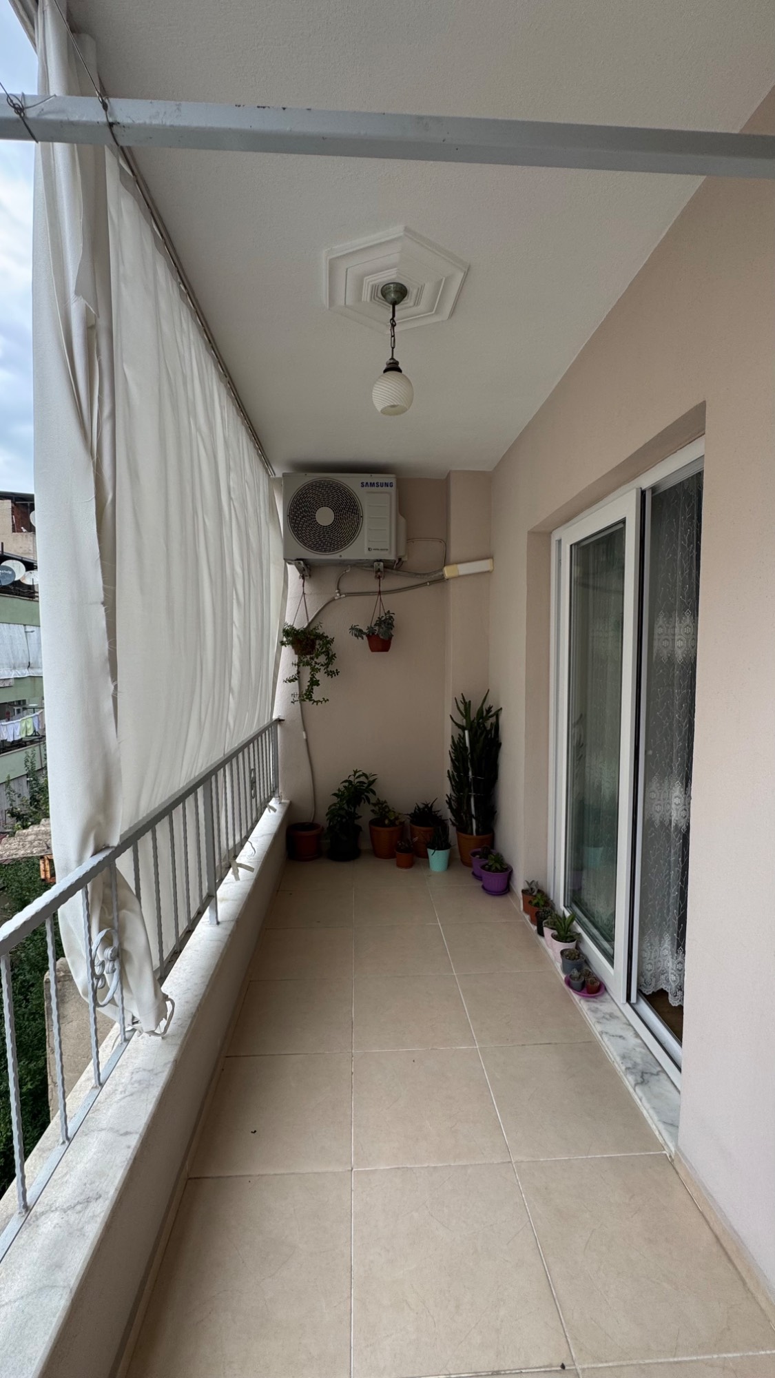 ÖĞRETMENLER EVİ CİVARI GENİŞ 3 + 1 SATILIK DAİRE
