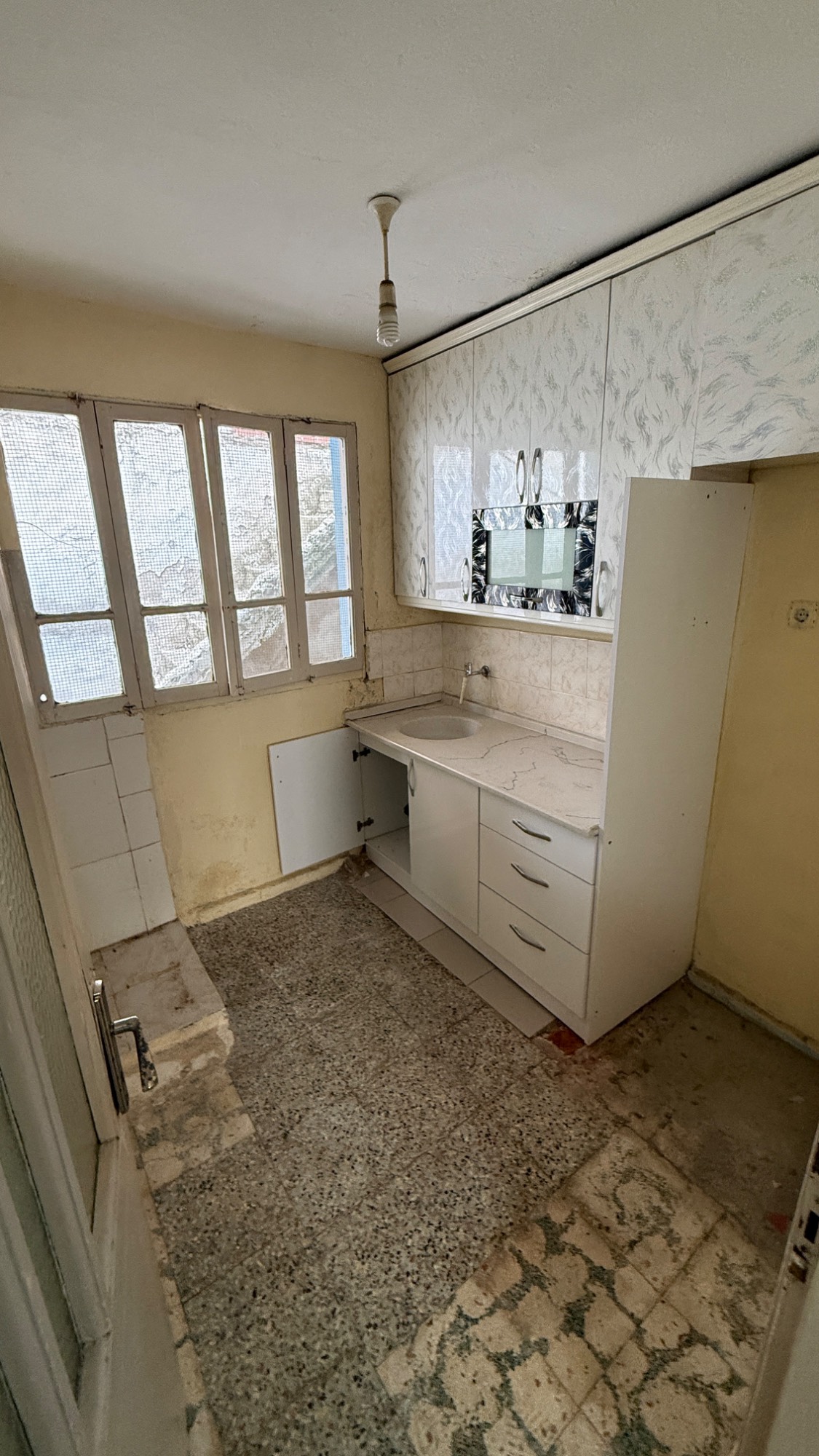 YENİ MAH MÜSTAKİL KİRALIK DAİRE
