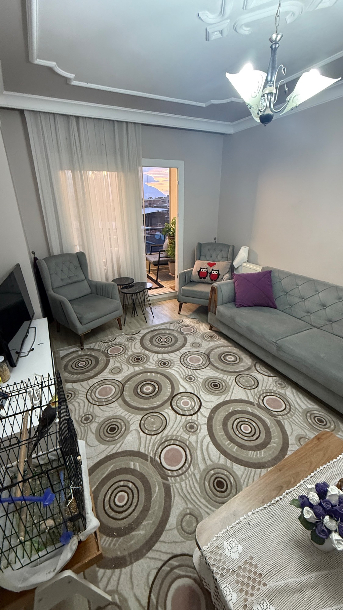PAZARTESİ PAZARI YAKINI 130 M2 3+1 MASRAFSIZ SATILIK DAİRE
