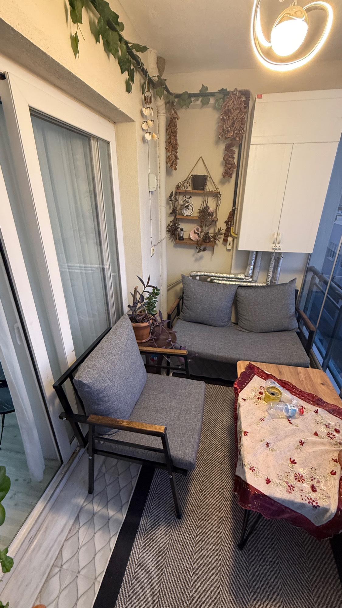 PAZARTESİ PAZARI YAKINI 130 M2 3+1 MASRAFSIZ SATILIK DAİRE