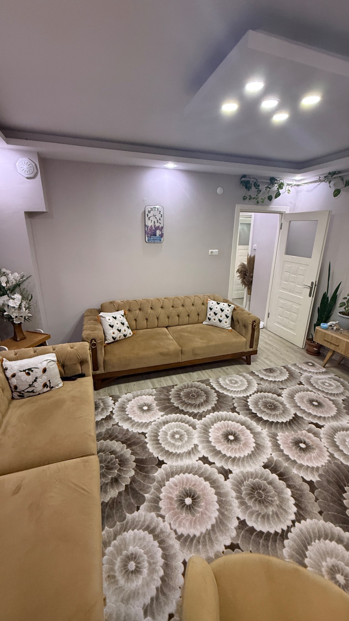 PAZARTESİ PAZARI YAKINI 130 M2 3+1 MASRAFSIZ SATILIK DAİRE