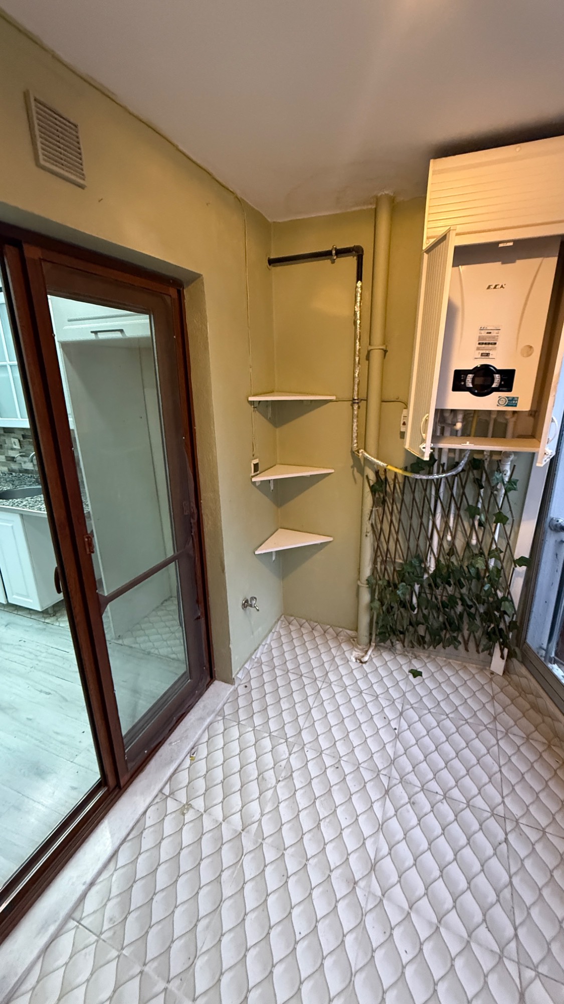 SUBAŞI MAH KERVAN YOLU YAKINI FIRSAT 4+1 ARA KAT ASANSÖRLÜ SATILIK DAİRE