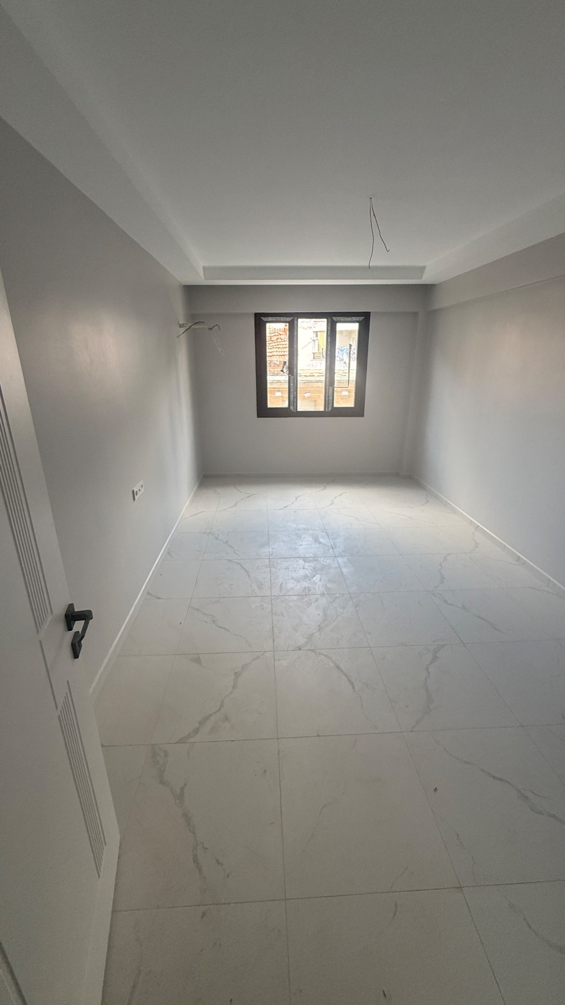 BAYRAM YERİ YAKINI GENİŞ ARA KAT YERDEN ISITMALI ACİL SATILIK DAİRE