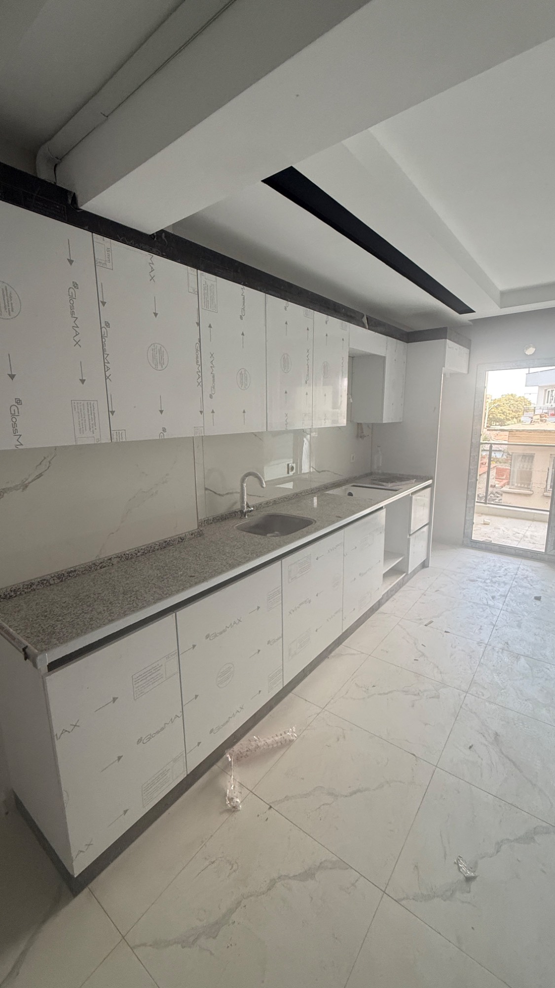 BAYRAM YERİ YAKINI GENİŞ ARA KAT YERDEN ISITMALI ACİL SATILIK DAİRE