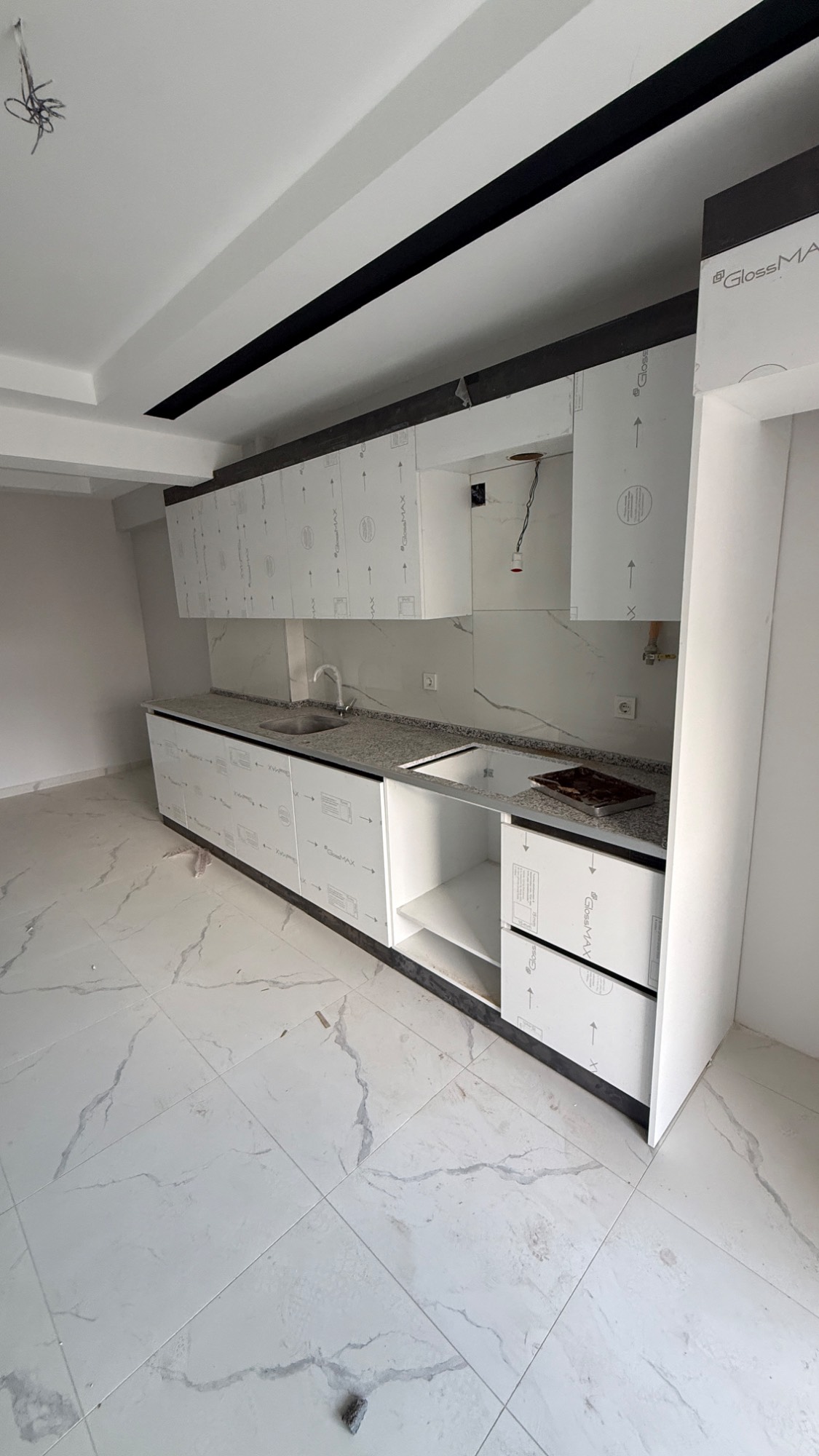 BAYRAM YERİ YAKINI GENİŞ ARA KAT YERDEN ISITMALI ACİL SATILIK DAİRE