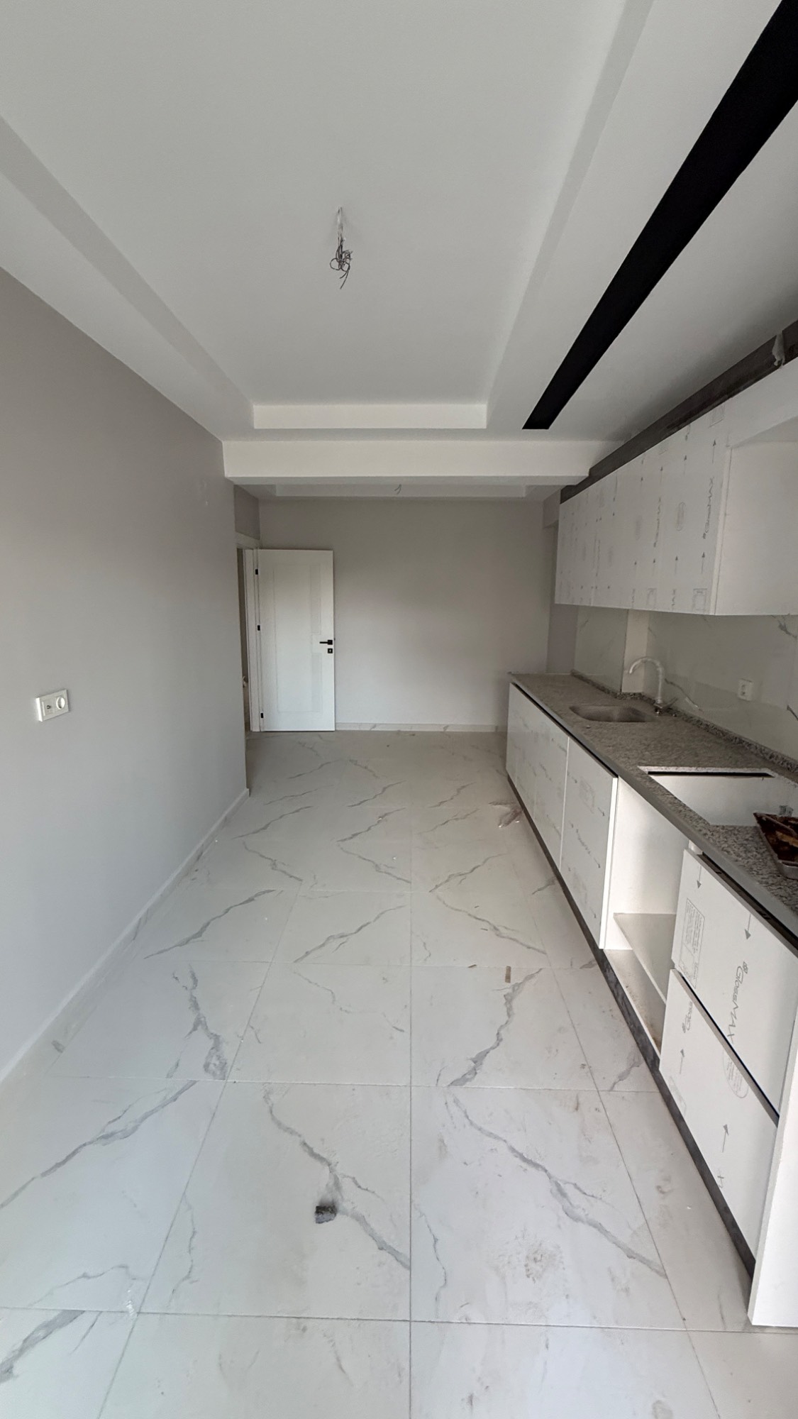 BAYRAM YERİ YAKINI GENİŞ ARA KAT YERDEN ISITMALI ACİL SATILIK DAİRE