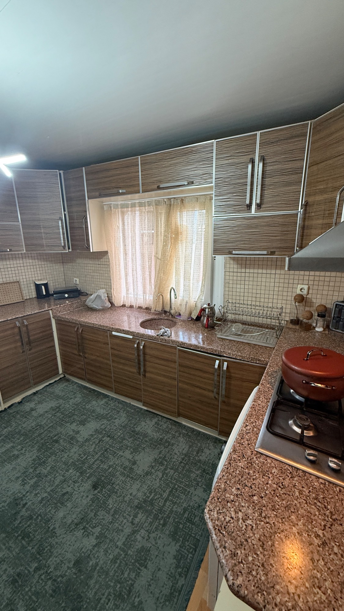 SELVİLİTEPEDE GENİŞ 2+1 D.GAZLI MASRAFSIZ SATILIK DAİRE