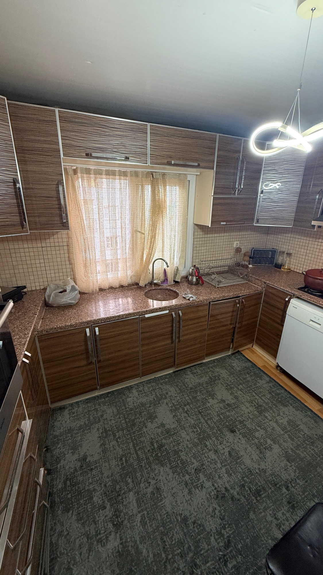 SELVİLİTEPEDE GENİŞ 2+1 D.GAZLI MASRAFSIZ SATILIK DAİRE