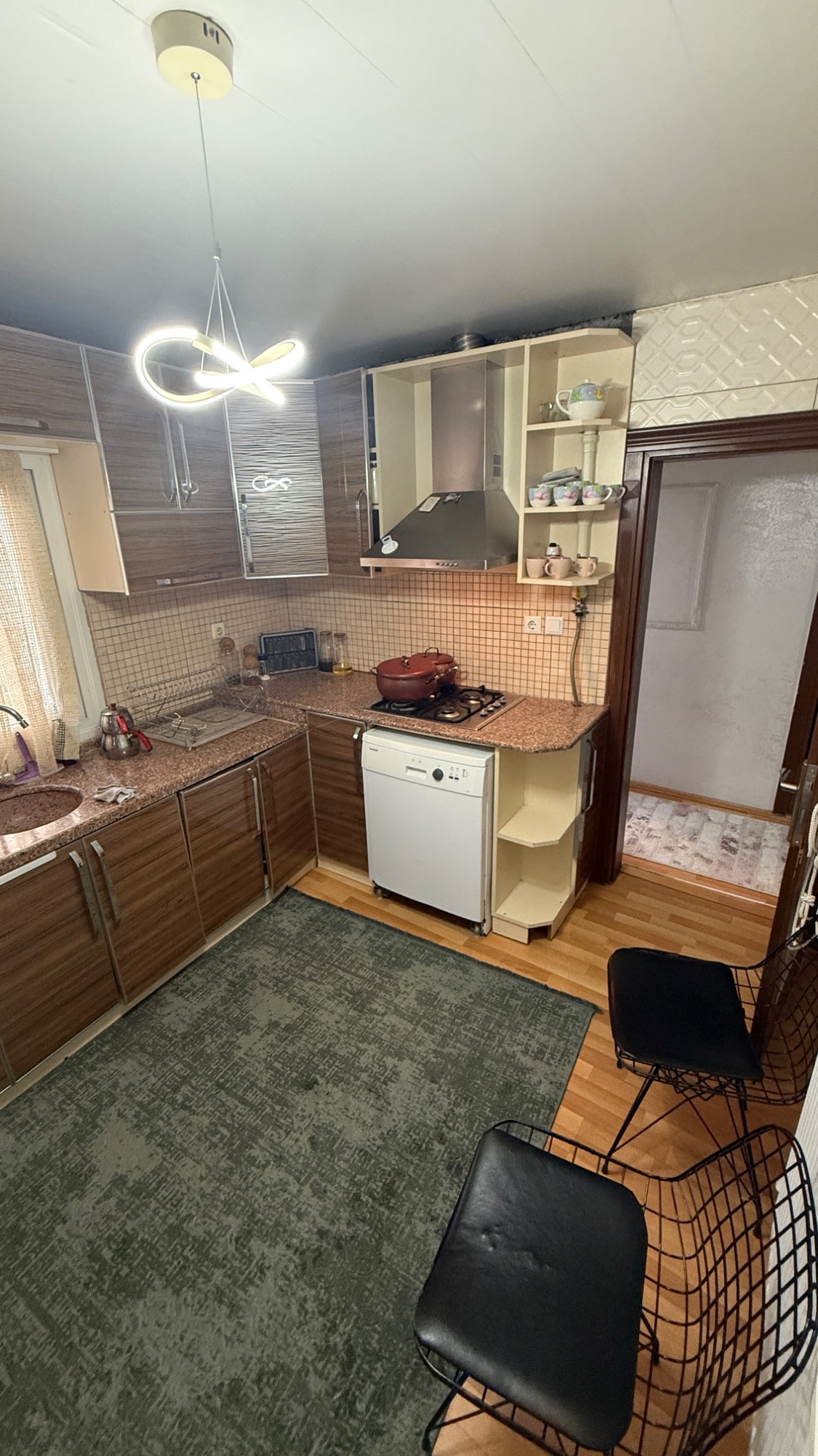 SELVİLİTEPEDE GENİŞ 2+1 D.GAZLI MASRAFSIZ SATILIK DAİRE