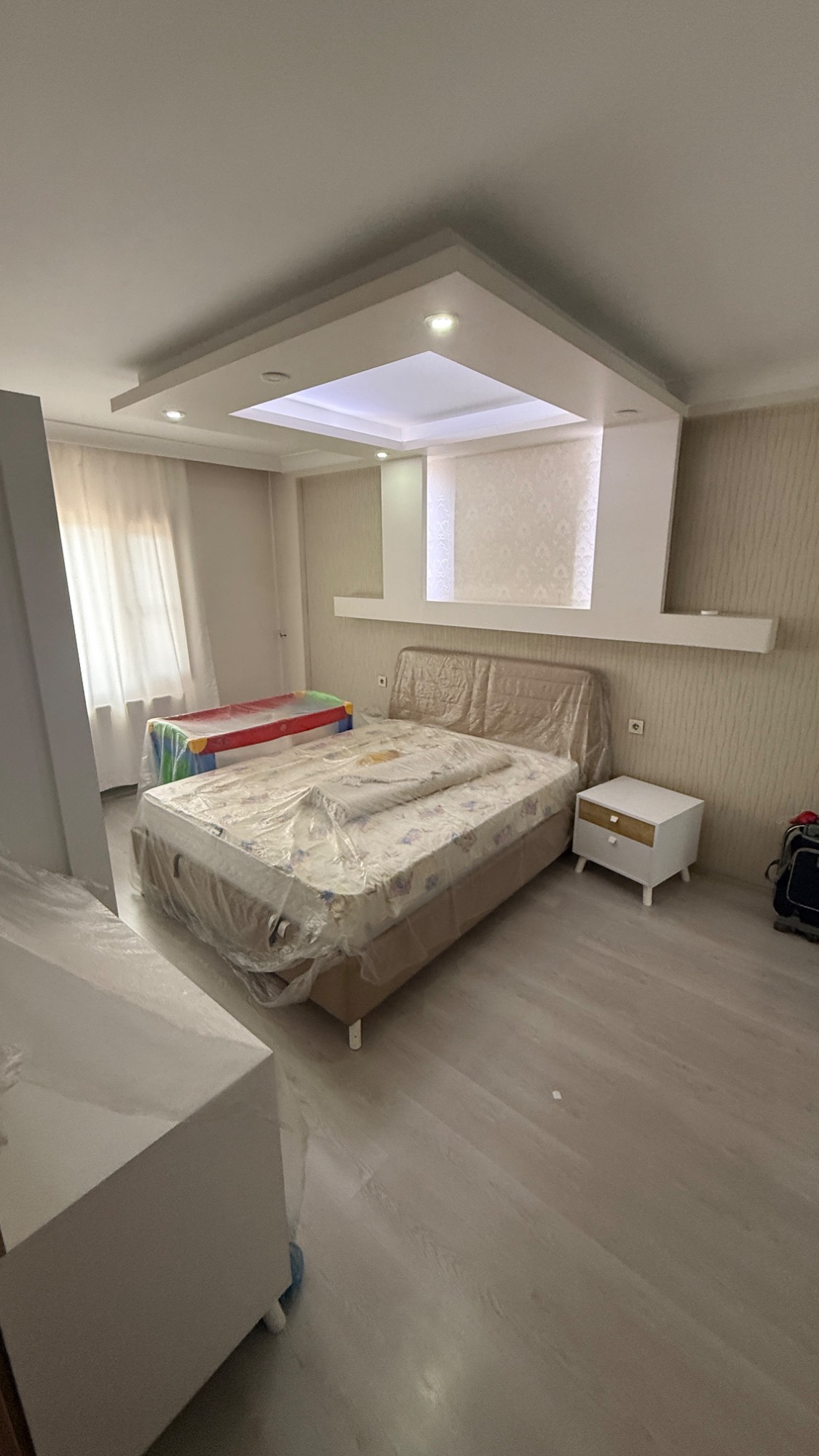 KERVAN YOLU CEPHELİ 180M2 3+1 LÜKS ARA KAT ASANSÖRLÜ SATILIK DAİRE