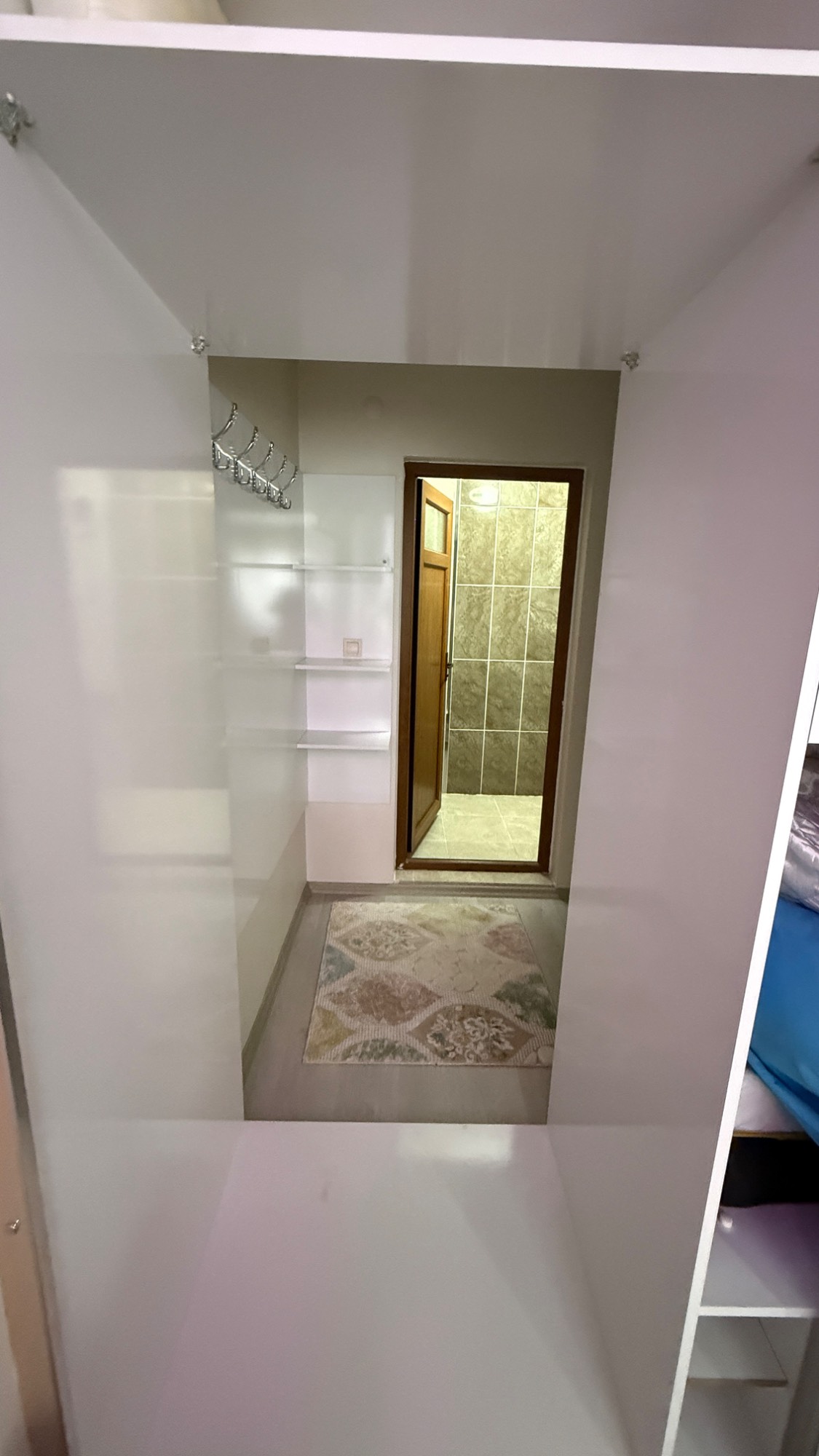 KERVAN YOLU CEPHELİ 180M2 3+1 LÜKS ARA KAT ASANSÖRLÜ SATILIK DAİRE