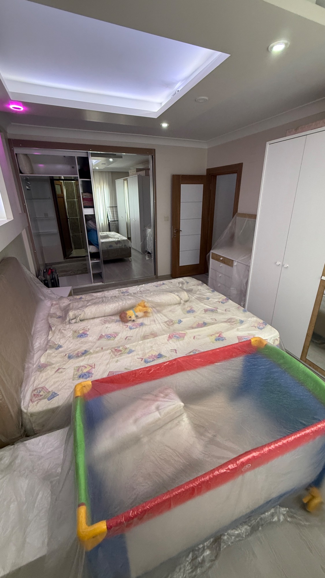 KERVAN YOLU CEPHELİ 180M2 3+1 LÜKS ARA KAT ASANSÖRLÜ SATILIK DAİRE