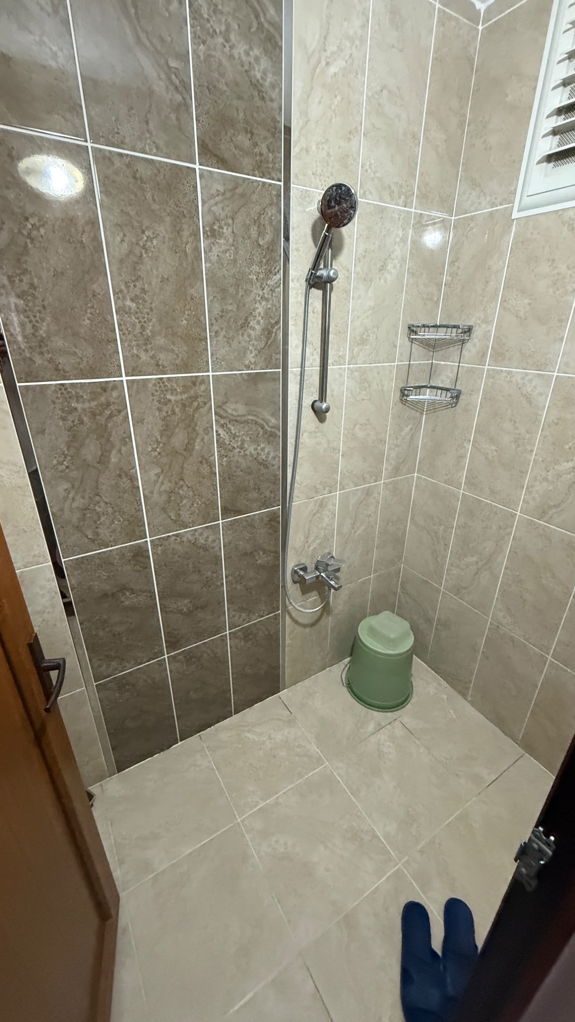 KERVAN YOLU CEPHELİ 180M2 3+1 LÜKS ARA KAT ASANSÖRLÜ SATILIK DAİRE