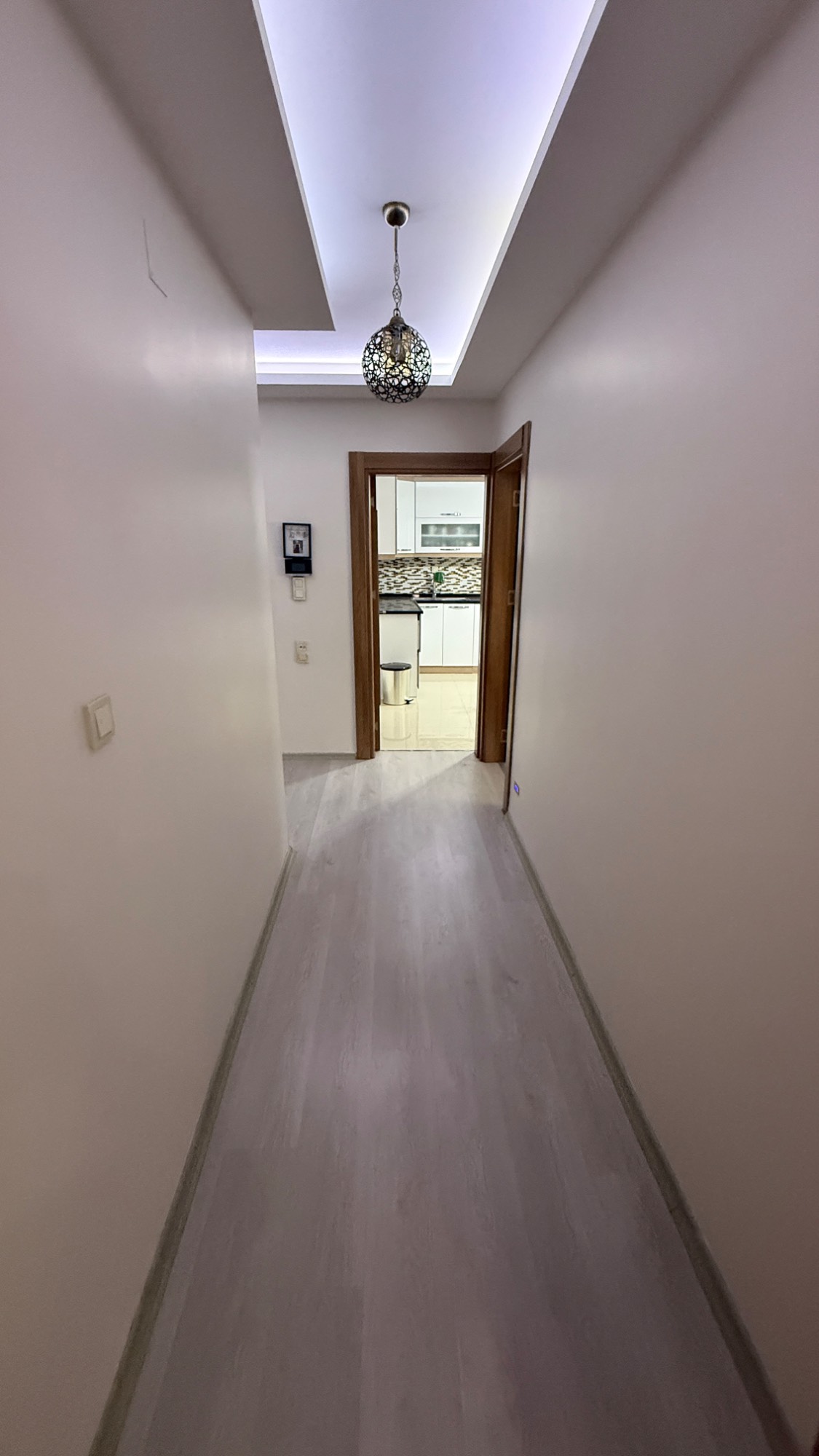 KERVAN YOLU CEPHELİ 180M2 3+1 LÜKS ARA KAT ASANSÖRLÜ SATILIK DAİRE