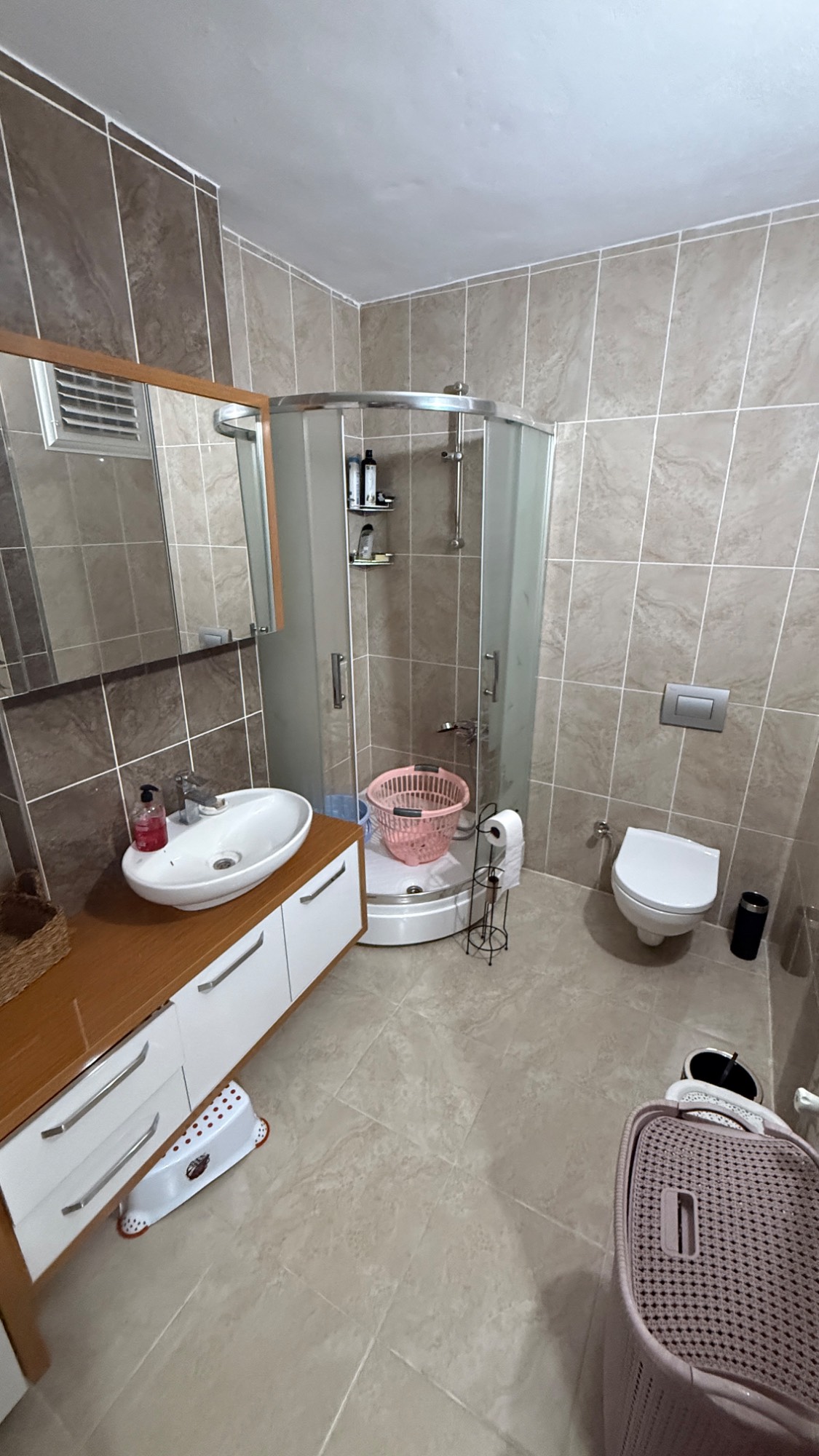 KERVAN YOLU CEPHELİ 180M2 3+1 LÜKS ARA KAT ASANSÖRLÜ SATILIK DAİRE