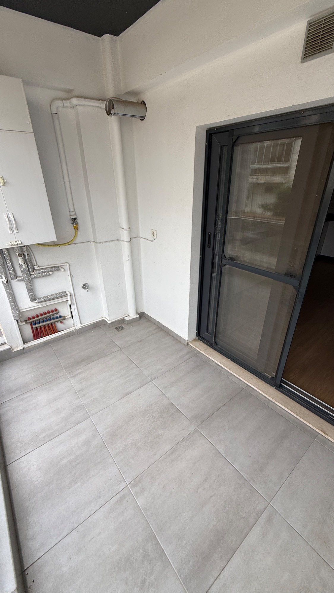 ERGENEKON MAH ŞATO OKULU YAKINI 3+1 ASANSÖRLÜ OTOPARKLI SATILIK DAİRE