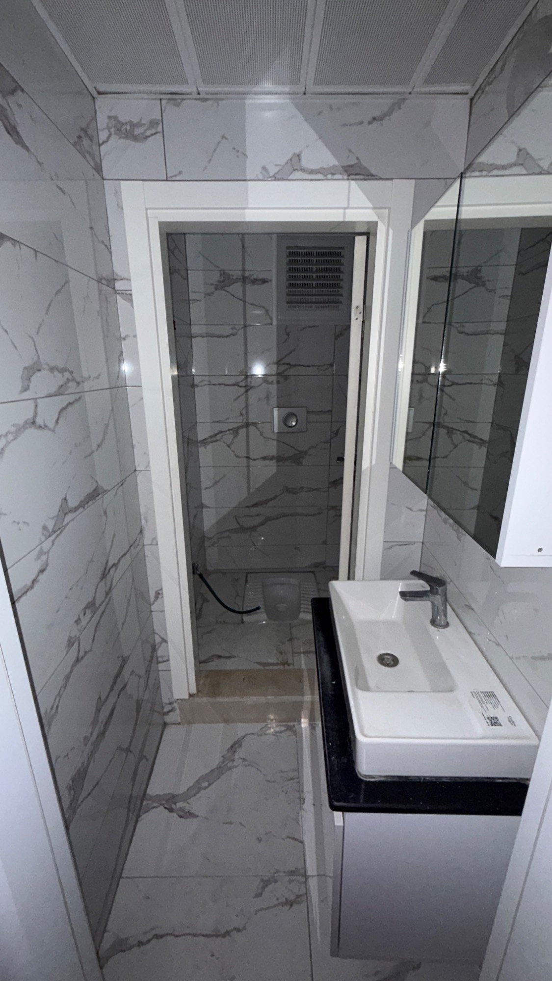 ERGENEKON MAH ŞATO OKULU YAKINI 3+1 ASANSÖRLÜ OTOPARKLI SATILIK DAİRE