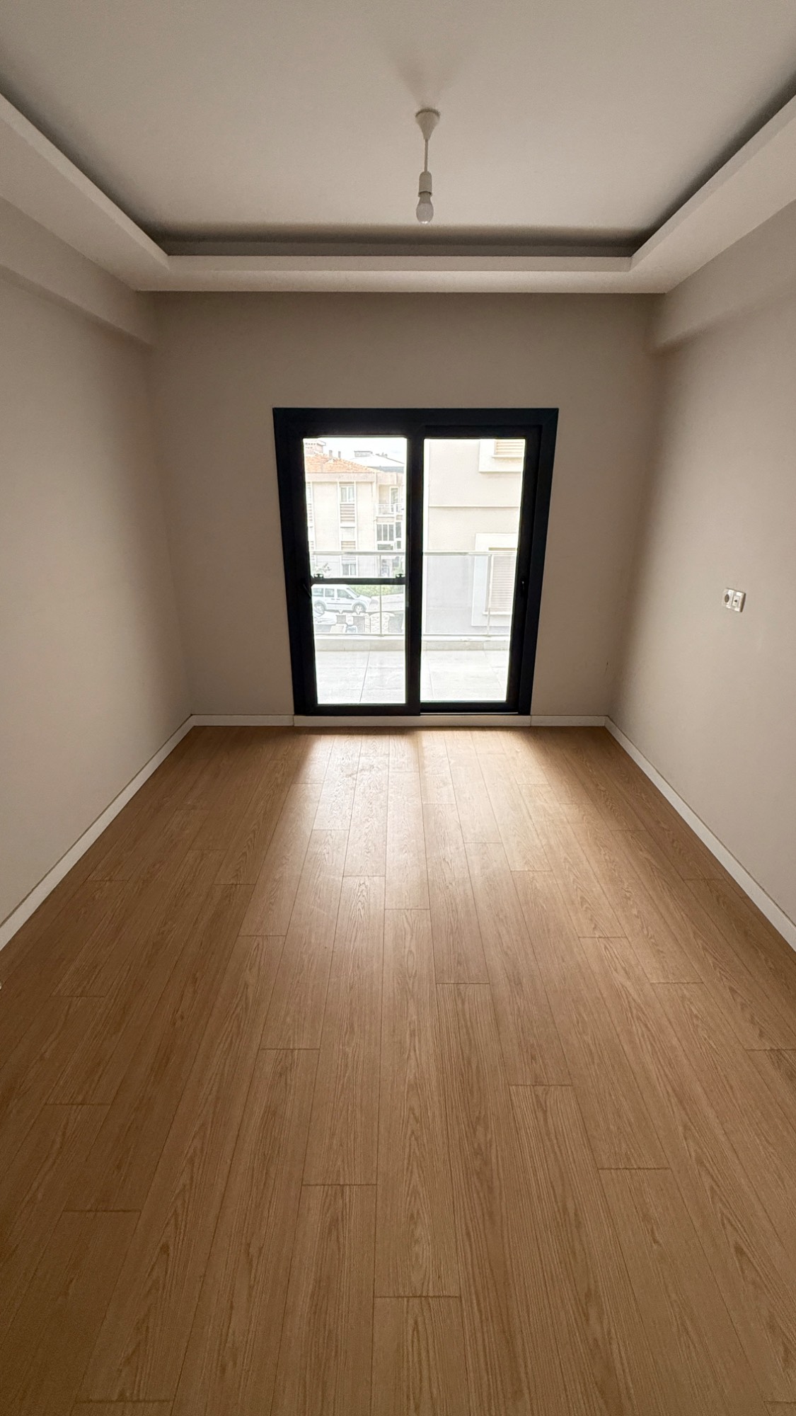 ERGENEKON MAH ŞATO OKULU YAKINI 3+1 ASANSÖRLÜ OTOPARKLI SATILIK DAİRE