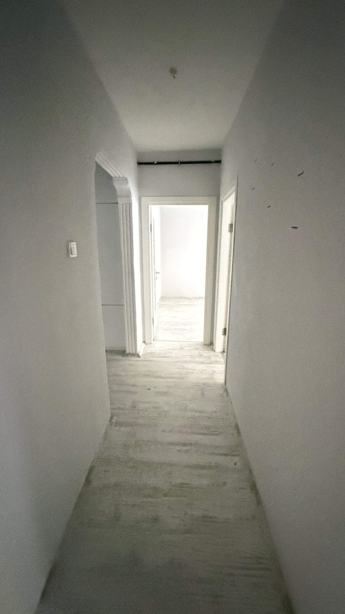 CUMHURİYET MAH 150M2 ZEMİN ÜSTÜ D.GAZLI 3+1 BAKIMLI KİRALIK DAİRE