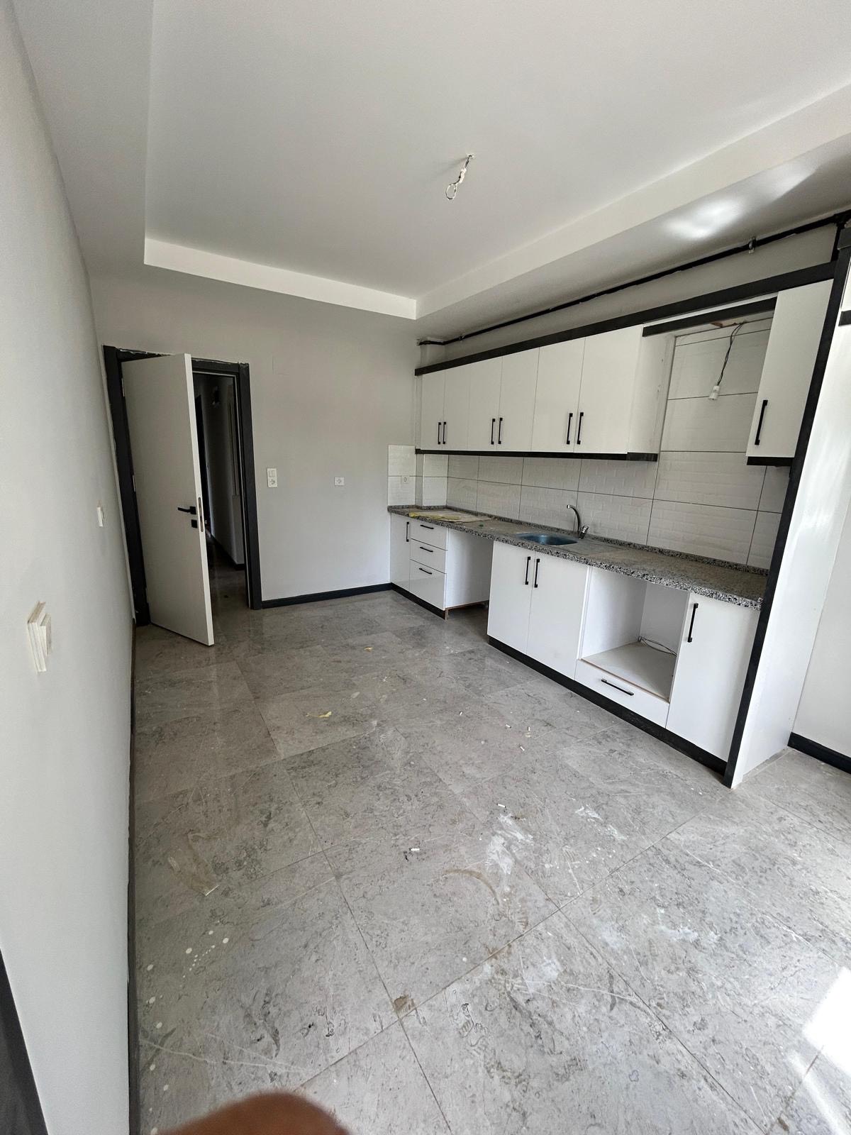 ERGENEKON MAH. ATL YAKINI 3+1 ARA KAT İSKANI HAZIR SATILIK DAİRE