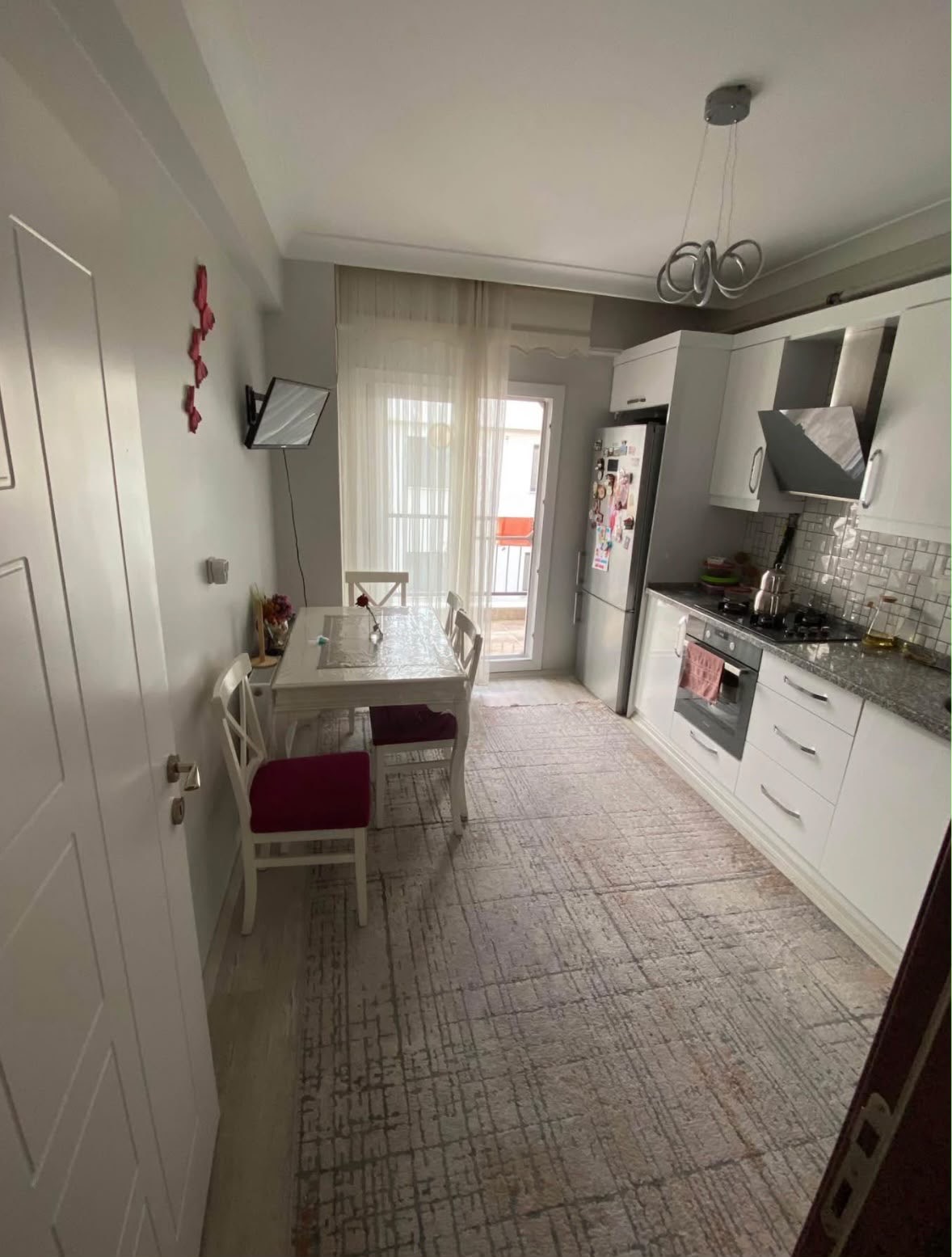 YİĞİTLER MAH ARA KAT 138M2 ASANSÖRLÜ OTOPARKLI FIRSAT SATILIK DAİRE